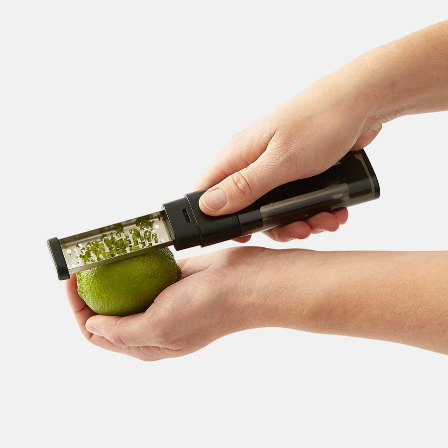 3-in-1 Garnish Tool
