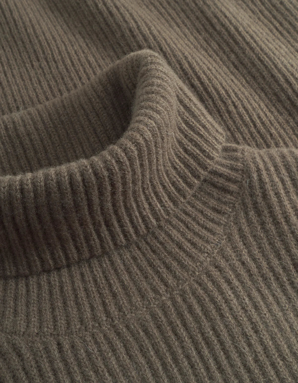 Eddie Wool Rib Rollneck Knit - Teak Brown