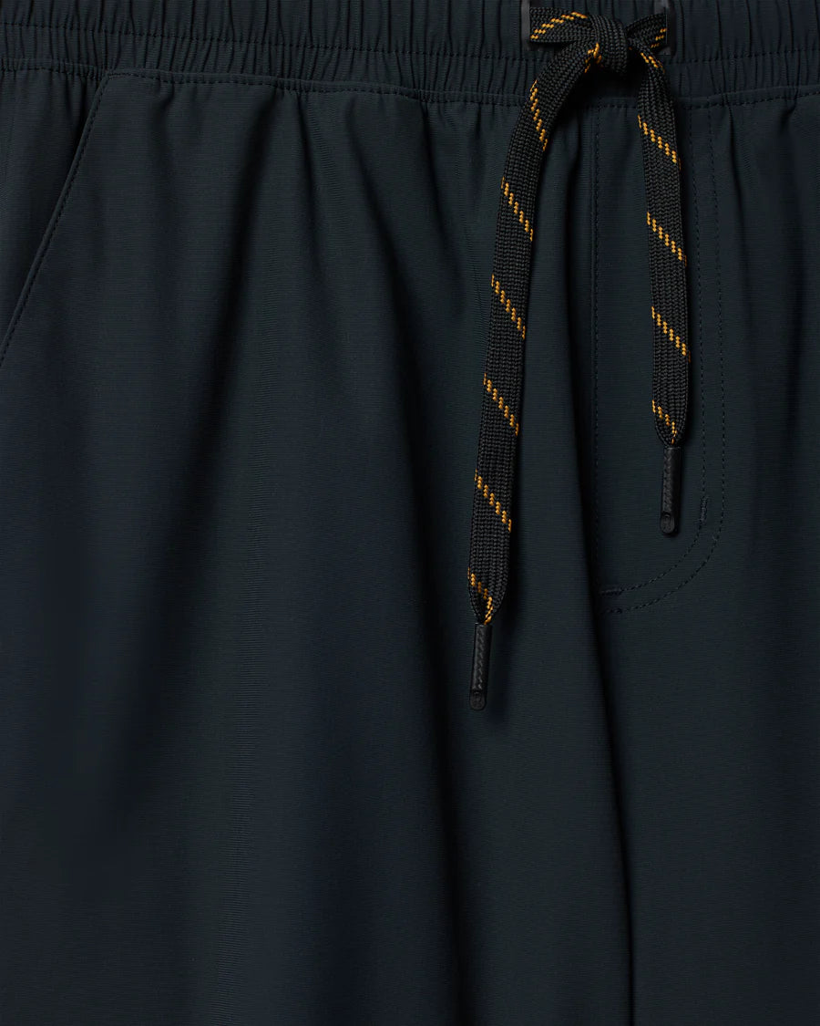 7" Pursuit Short - Unlined - Black