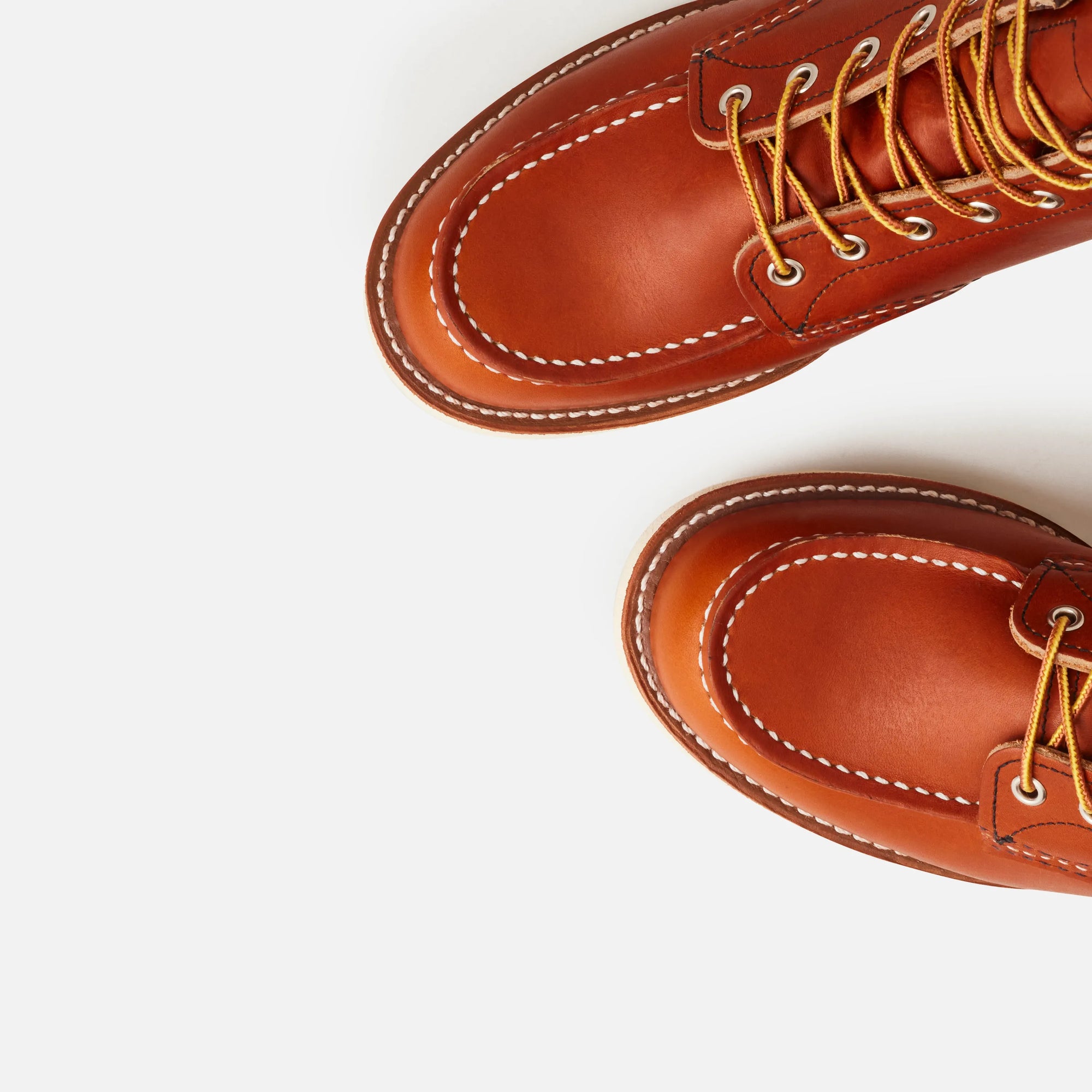 Classic Moc 6" Boot - Oro